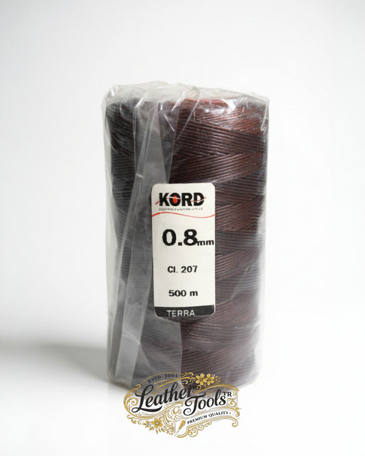 KORD TERRA 0.8 mm mumlu saraç ipi kahverengi – el yapımı deri dikiş ipi