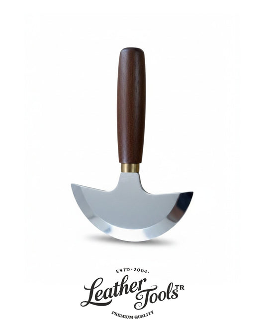 LeatherToolsTR deri kesimi ve inceltmesi için kullanılan koyu ahşap saplı profesyonel yarım ay deri kesim bıçağı (round knife).